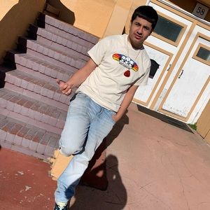 Meet your Posher, Ernesto